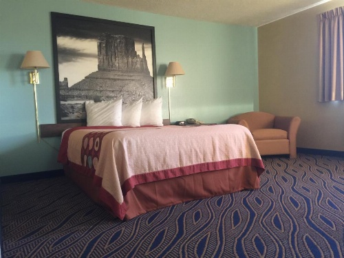 Super 8 by Wyndham Cedar City image 10