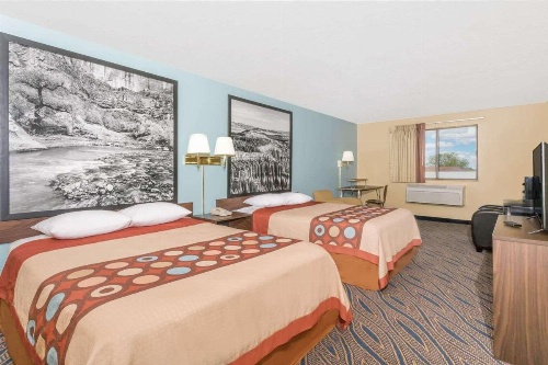 Super 8 by Wyndham Cedar City image 30