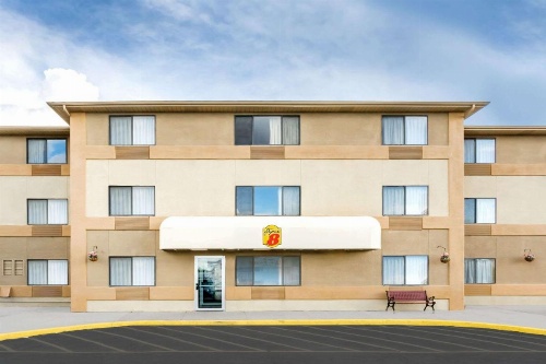 Super 8 by Wyndham Cedar City image 44